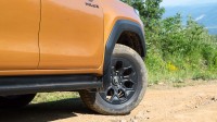 Toyota Hilux 2.8 48V MHEV Invincible