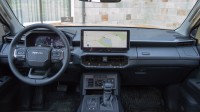 Toyota Hilux 2.8 48V MHEV Invincible
