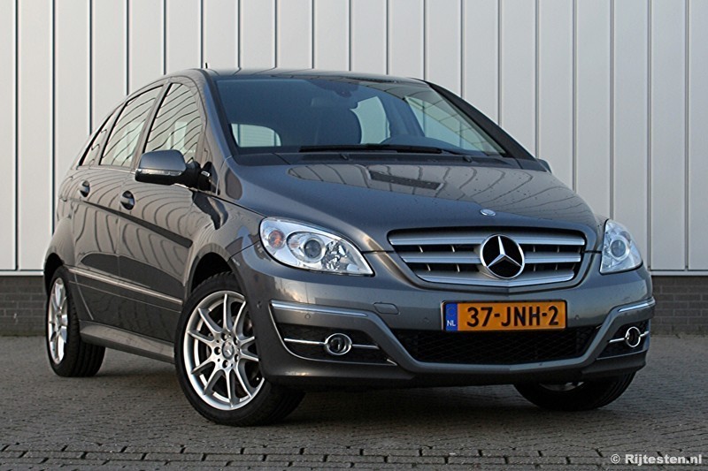 Kluisje Hoeveelheid geld Verward Test Mercedes-Benz B-Klasse B 180 BlueEFFICIENCY - Rijtesten.nl: Pure  rijervaring